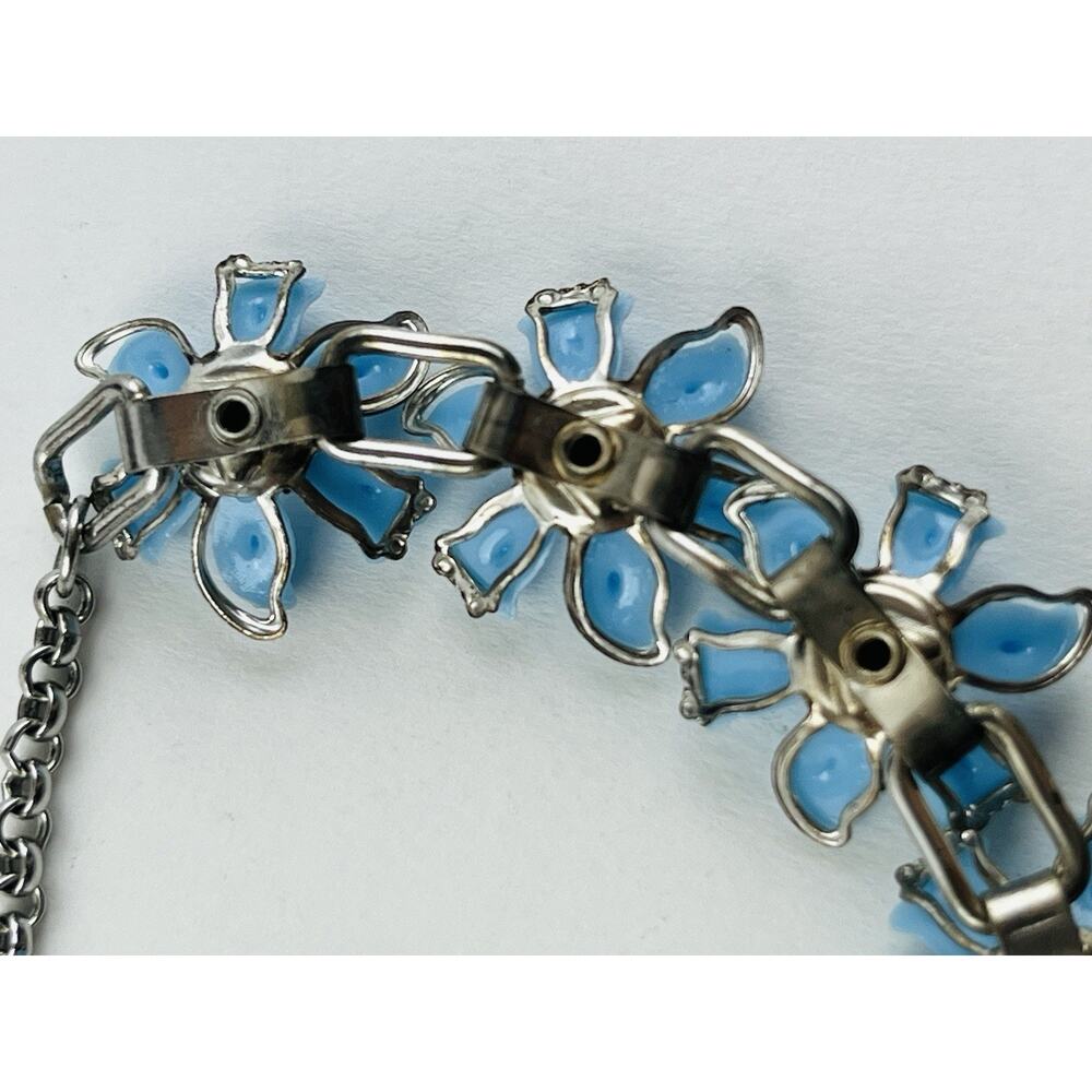 Vintge Silver Tone Blue Flower Lucite Acrylic Rhinestone Necklace Riveted Coro ? - Picture 11 of 16